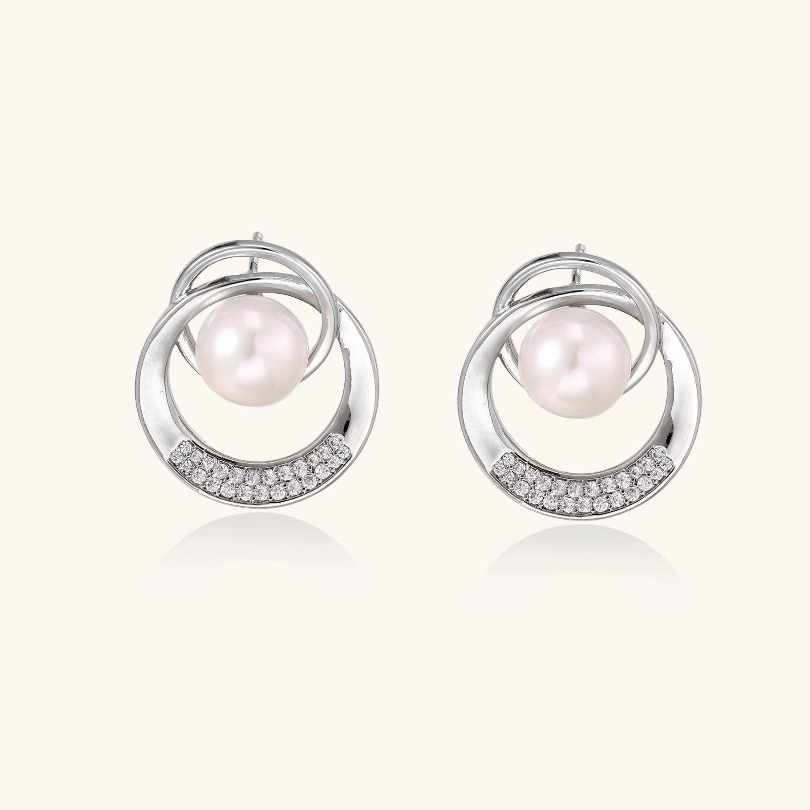 Simply Savvy Pearl Orbit Studs