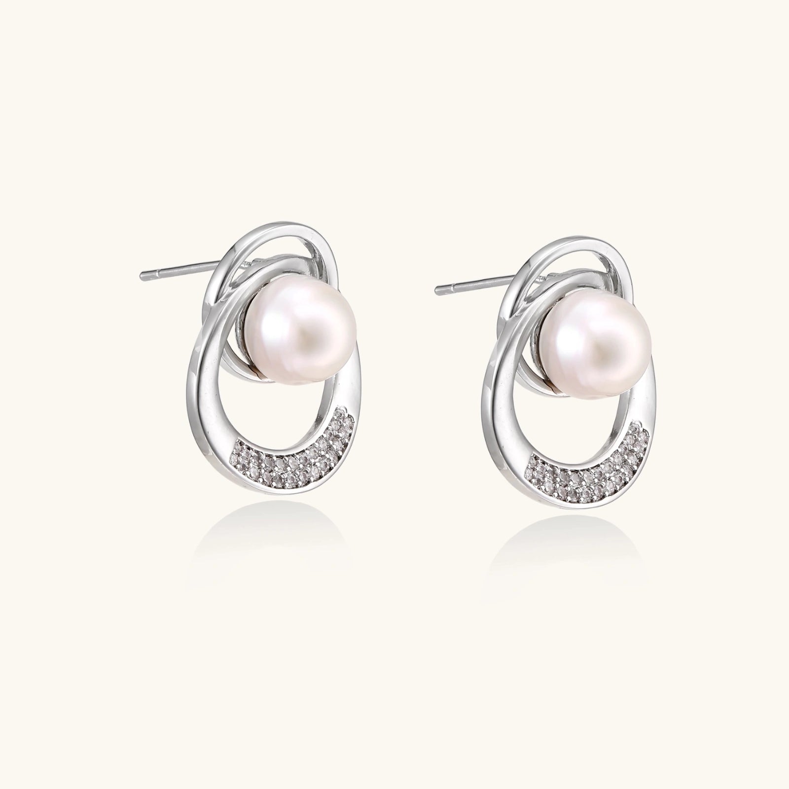 Simply Savvy Pearl Orbit Studs