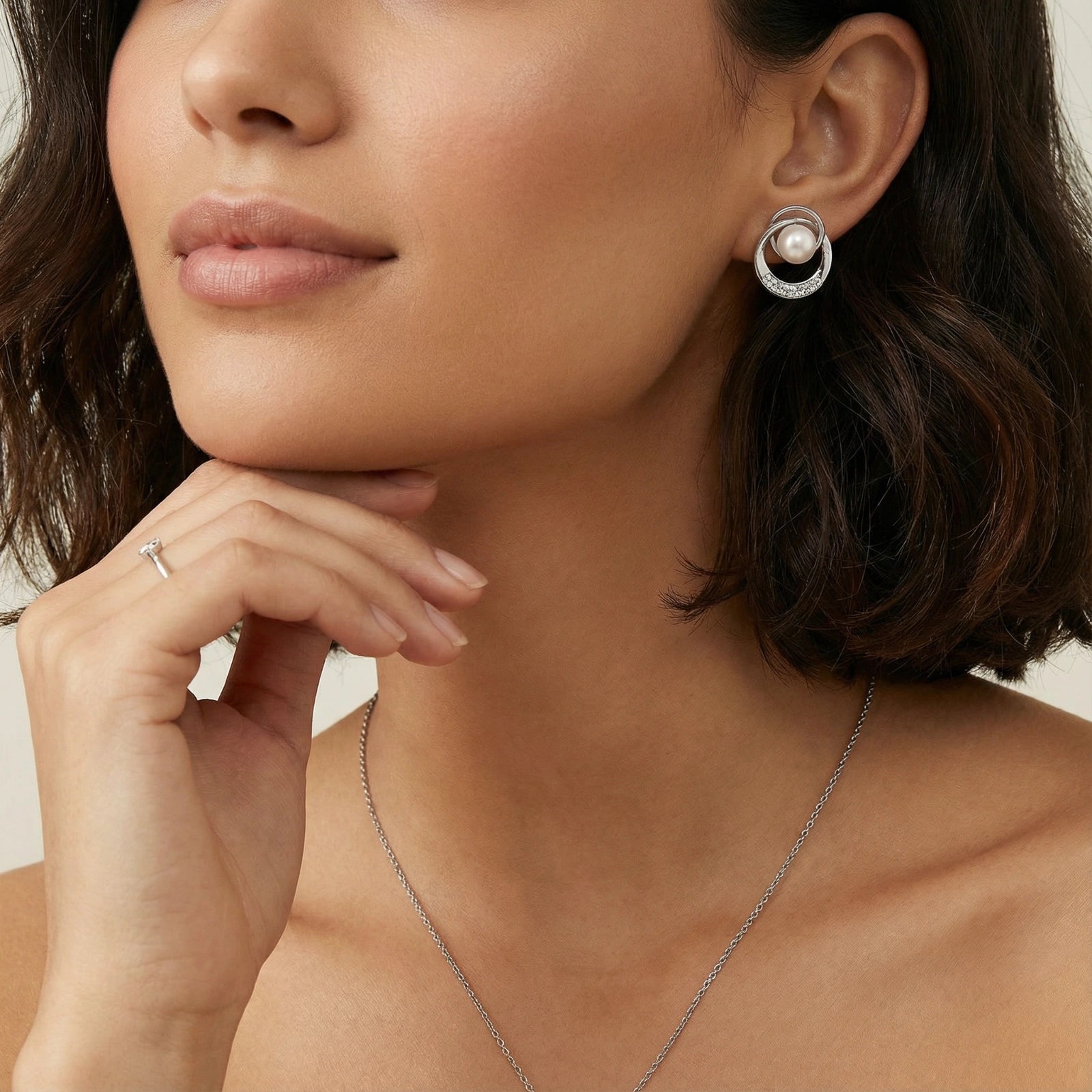 Simply Savvy Pearl Orbit Studs
