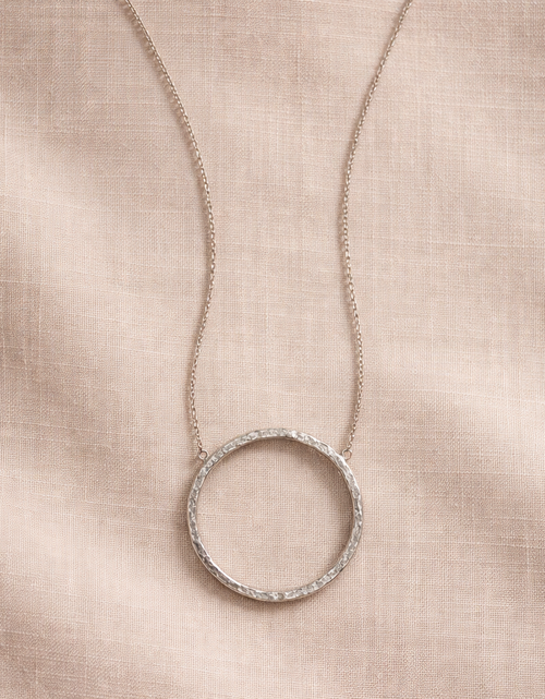 Load image into Gallery viewer, Pre-Owned Silpada Sterling Silver Circle Pendant Necklace N3087
