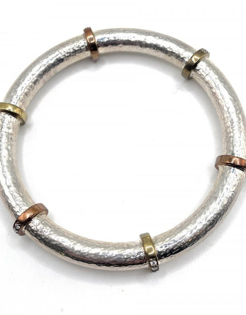 Load image into Gallery viewer, Pre-Owned Silpada Radiance Bangle Bracelet - Retired Design
