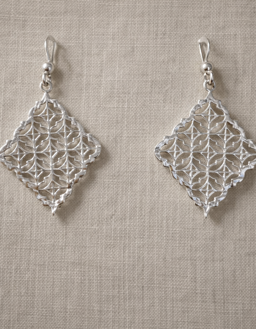 Load image into Gallery viewer, 925 Sterling Silver “Ornate Filigree Diamond Drops” Earrings
