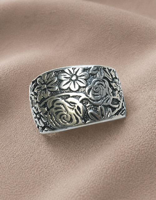 Load image into Gallery viewer, Pre-Owned Silpada Sterling Silver Floral Scroll Wide Band Ring – Size 6.5
