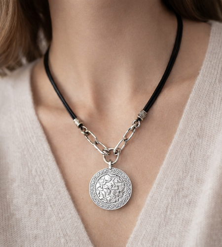 Pre-Owned Silpada Silver Pendant Necklace - Retired Design