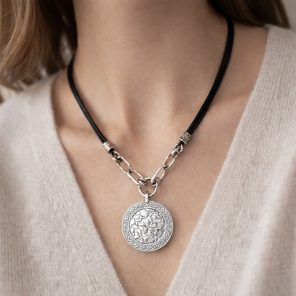 Pre-Owned Silpada Silver Pendant Necklace - Retired Design