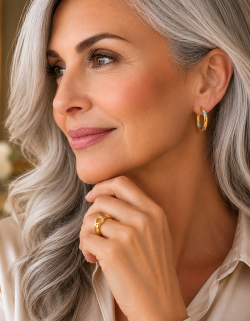 Load image into Gallery viewer, Tri-Color Hoop Earrings with Diamond Cut Accents in 14k Gold(2x15mm)
