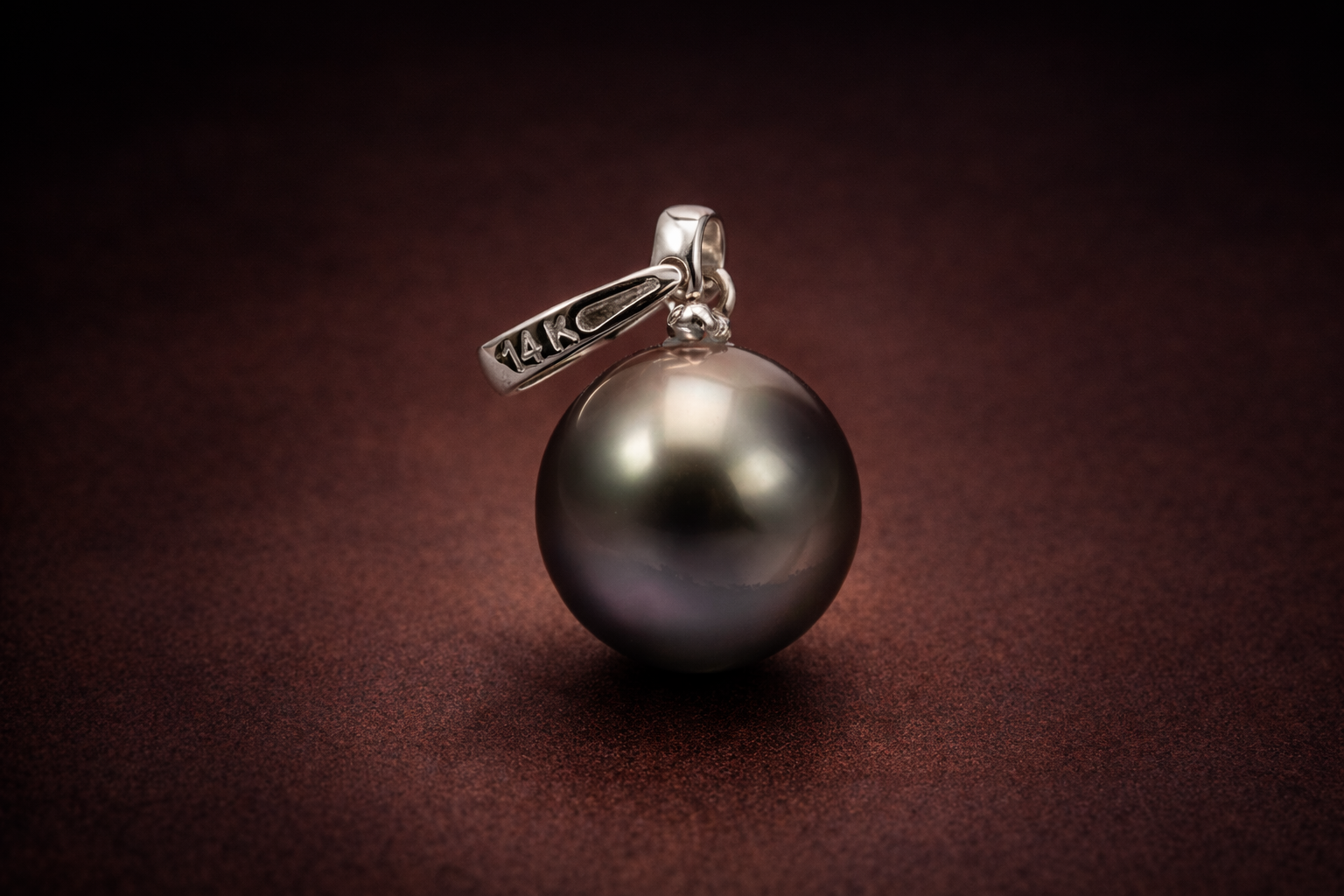 11.5mm Peacock Tahitian Pearl Pendant Necklace – 14K White Gold | French Polynesia
