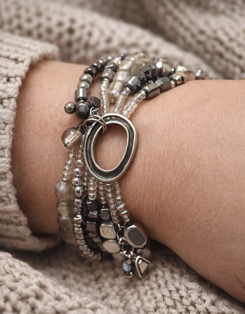 Load image into Gallery viewer, Pre-Owned Silpada Sterling Silver Hailstone Stretch Bracelet - Retired Design
