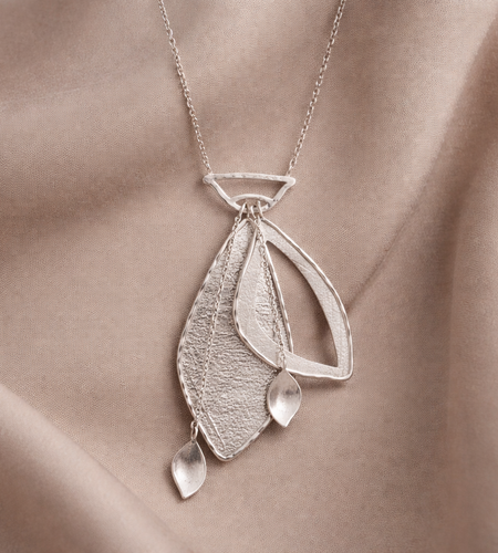 Pre-Owned Silpada Contemporary Leaf Drop Necklace - Retired Design
