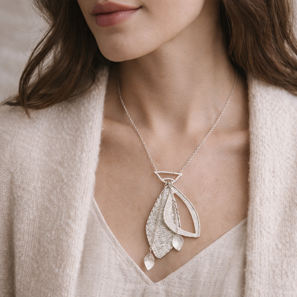Pre-Owned Silpada Contemporary Leaf Drop Necklace - Retired Design