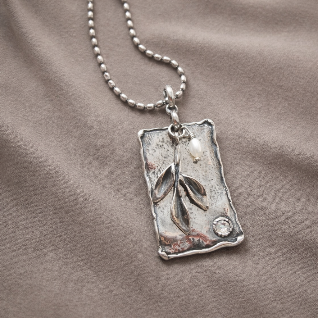 Pre-Owned Silpada Sterling Silver "Leaf Spring" Pendant Necklace - Retired Design