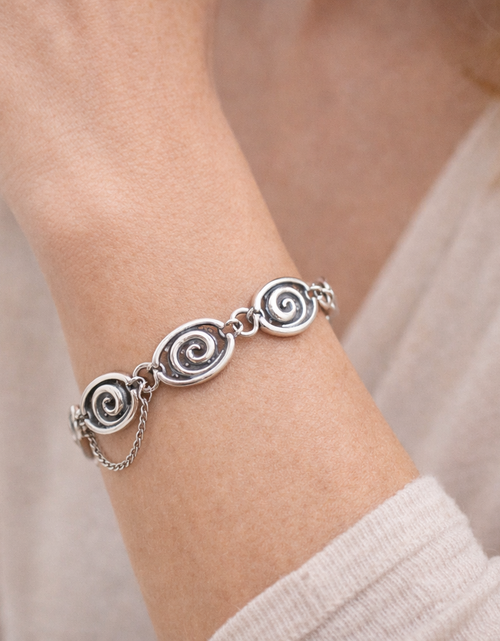 Load image into Gallery viewer, Pre-Owned Silpada Sterling Silver Swirl Bracelet - Retired Design
