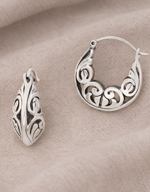 Load image into Gallery viewer, Pre-Owned Silpada Sterling Silver Filigree Earrings
