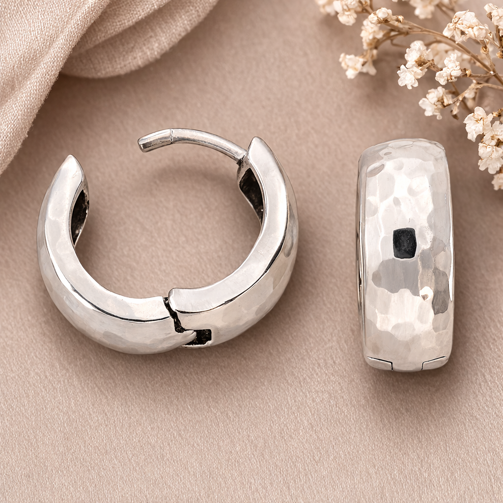 Pre-Owned Silpada P1636 Hammered Sterling Silver Hinge Hoop Earrings – Small Post Hoops