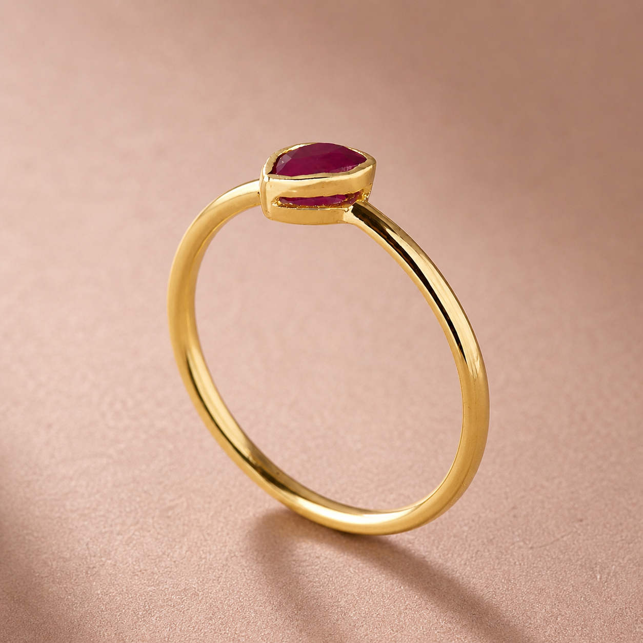 Simply Savvy “Crimson Teardrop” Ruby Ring – 0.60 CTW Natural Ruby in 14K Yellow Gold