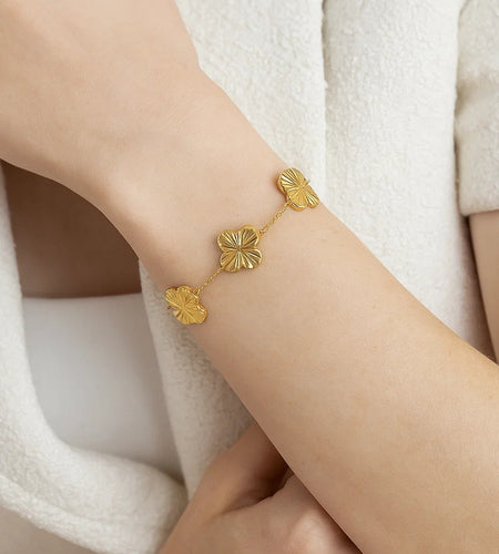 14k Yellow Gold Clover Link Bracelet – 7.25 Inches