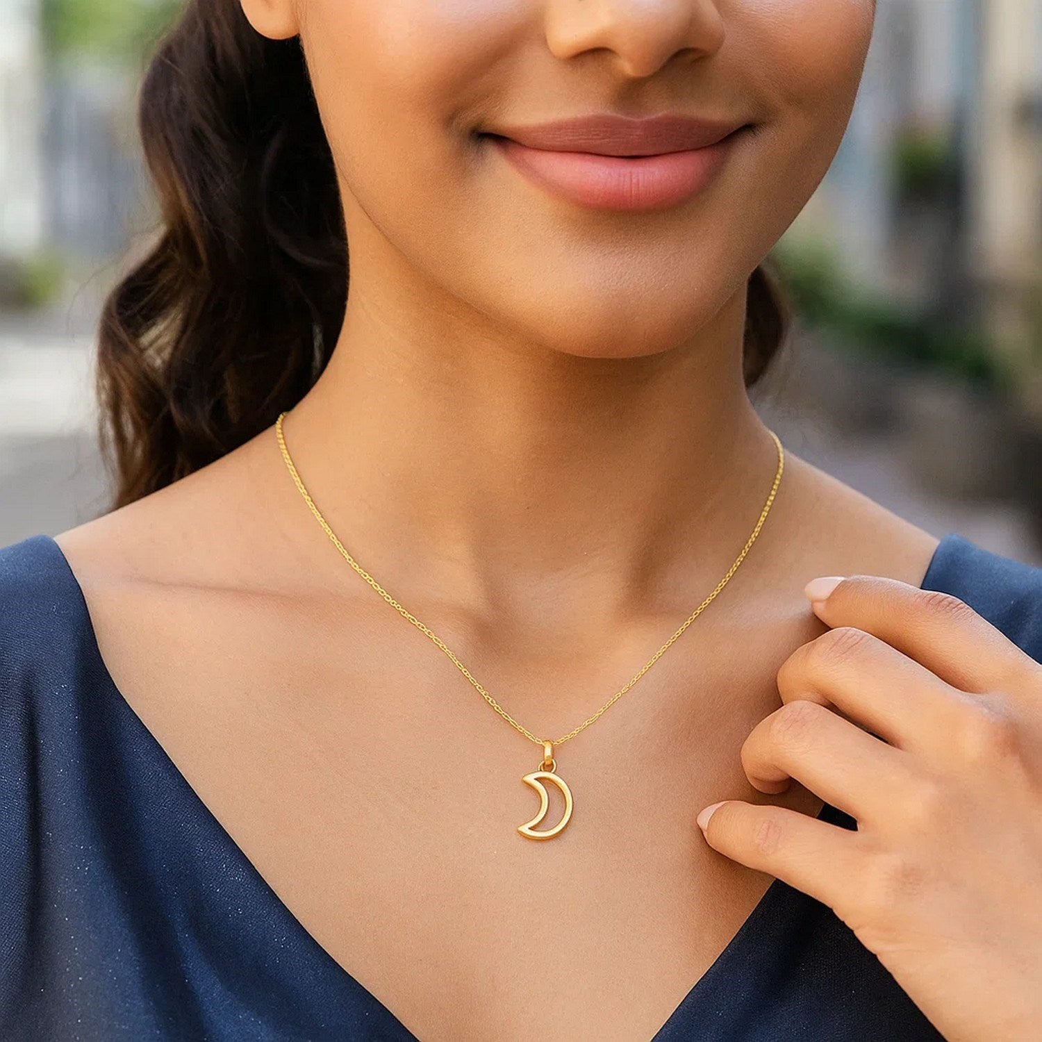 14K Yellow Gold Crescent Moon Necklace – 18 Inch