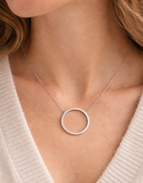 Load image into Gallery viewer, Pre-Owned Silpada Sterling Silver Circle Pendant Necklace N3087
