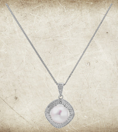 Simply Savvy Halo Pearl Statement Necklace