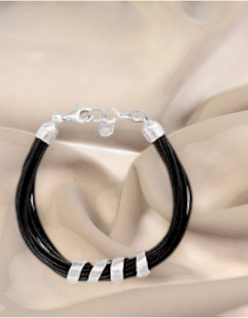 Load image into Gallery viewer, Pre-Owned Silpada City Slicker Bracelet - Retired Design
