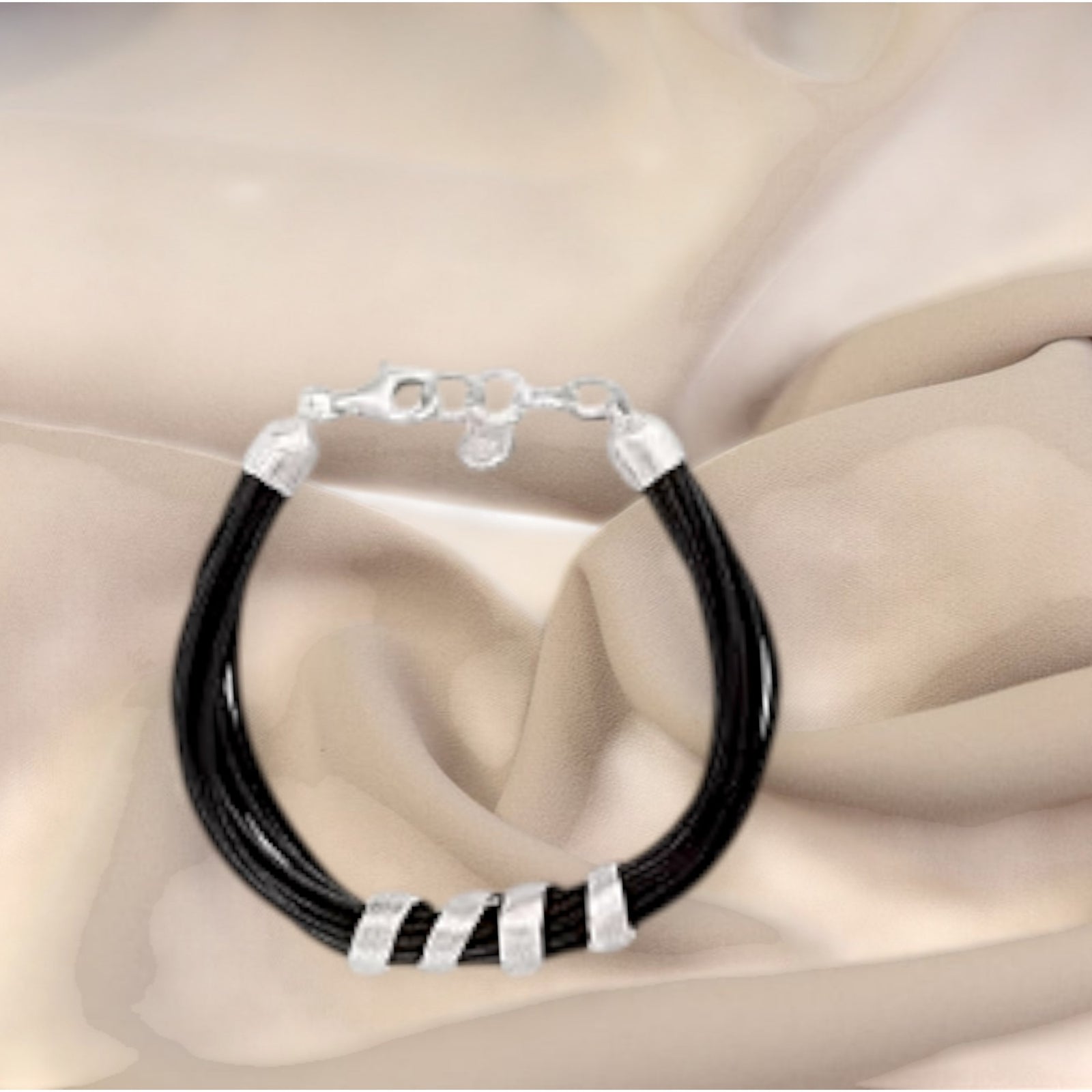 Pre-Owned Silpada City Slicker Bracelet - Retired Design