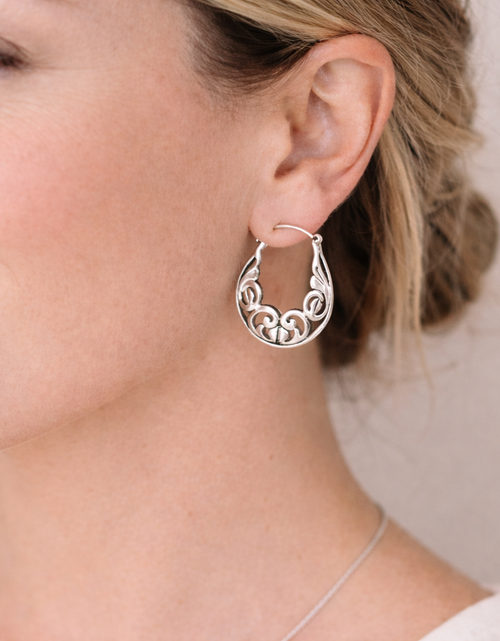 Load image into Gallery viewer, Pre-Owned Silpada Sterling Silver Filigree Earrings
