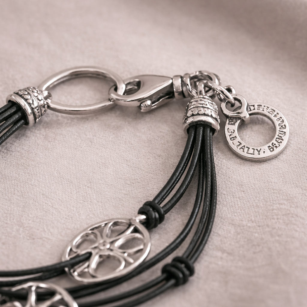 Pre-Owned Silpada Charm Bracelet - Retired Design